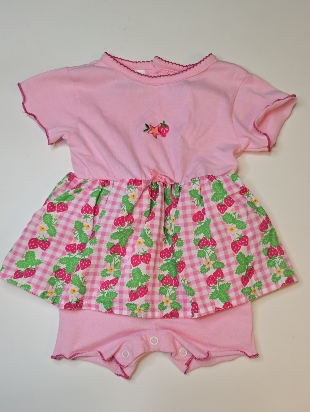 Vintage Small Stars  Strawberry Print Romper